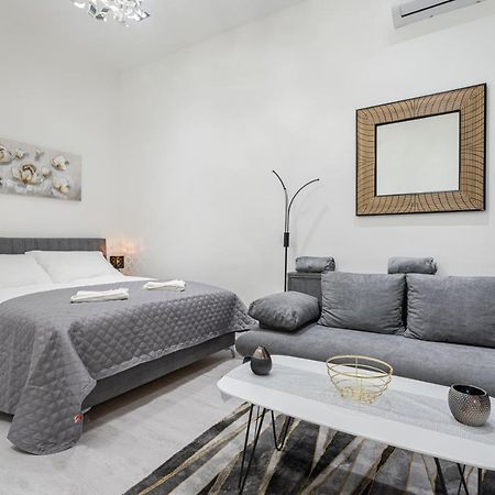 Stellar Dwell Apartment Boedapest Buitenkant foto