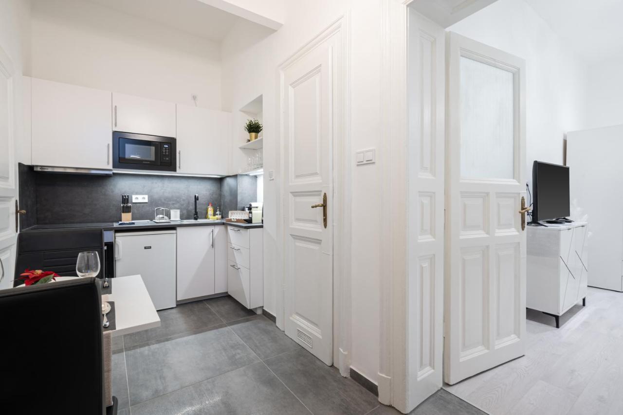 Stellar Dwell Apartment Boedapest Buitenkant foto