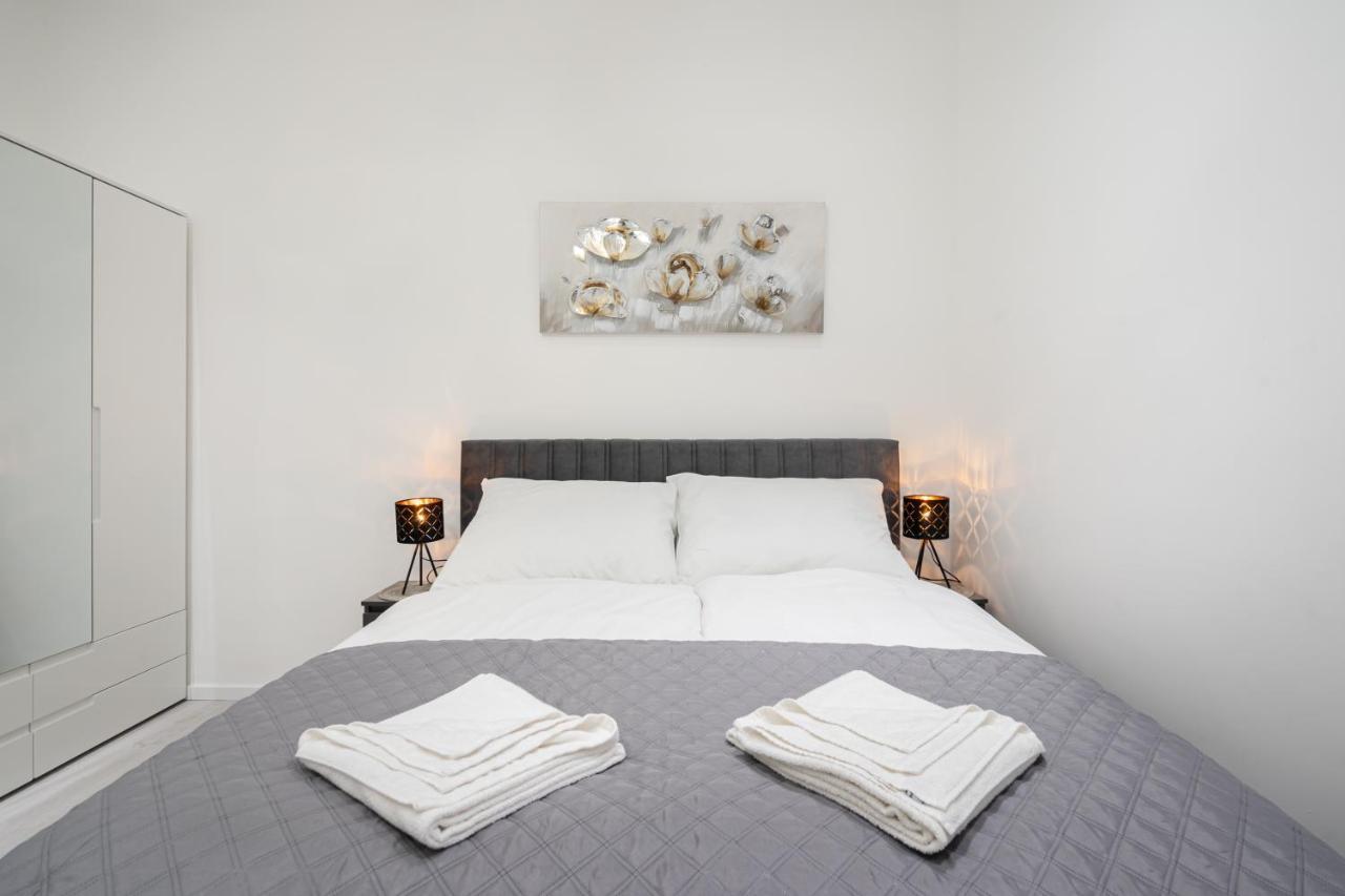 Stellar Dwell Apartment Boedapest Buitenkant foto